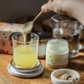 Miód z mleczkiem pszczelim 240 g - Pasieki Rodziny Sadowskich