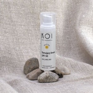 Tonizujący krem z filtrem SPF 50 30 ml - KOI
