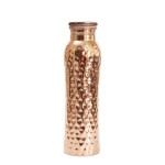 Butelka z młotkowanej miedzi na wodę Hammered Curve 900 ml - Forrest and Love