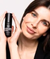 Wyciszająco-chłodzące serum na naczynka z azeloglicyną 15%, ekstraktem z liści wąkroty azjatyckiej 0,5% i kwasem traneksamowym 0,2% Redness Whisperer 30 ml - Veoli Botanica