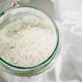 Sól do kąpieli Las o Poranku 350 g - Miodowa Mydlarnia