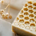 Mydło naturalne Plaster Miodu 85 g - Miodowa Mydlarnia