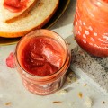 Miód z truskawką 430 g - Pasieki Rodziny Sadowskich